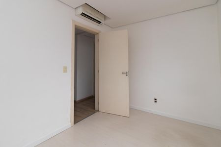 Quarto 1 de apartamento para alugar com 2 quartos, 80m² em Medianeira, Porto Alegre