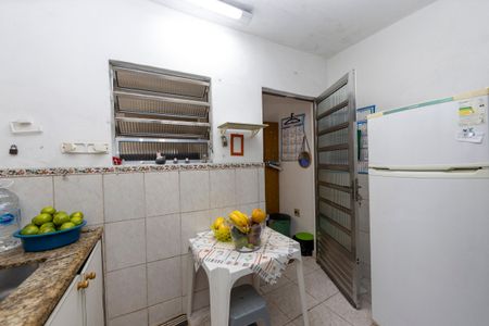 Cozinha Inferior de casa à venda com 3 quartos, 145m² em Jardim Regina Alice, Barueri