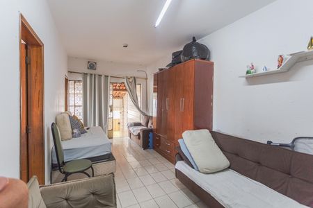 Sala de casa para alugar com 3 quartos, 250m² em Nova Floresta, Belo Horizonte