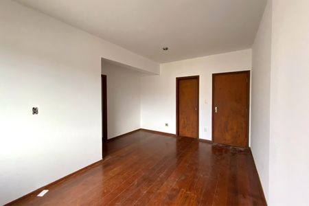 Sala de apartamento para alugar com 3 quartos, 80m² em Santo Antônio, Belo Horizonte
