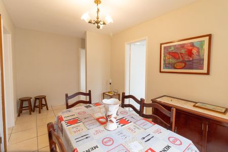 Sala de apartamento para alugar com 3 quartos, 56m² em Jardim Rizzo, São Paulo