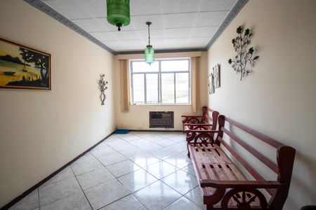 Sala 1 de casa à venda com 4 quartos, 200m² em Bonsucesso, Rio de Janeiro