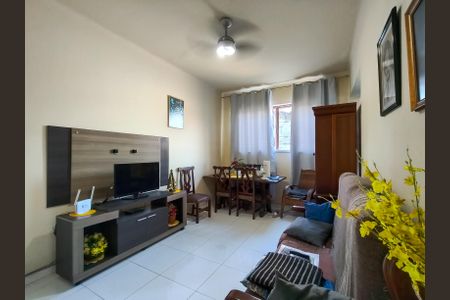 Sala de apartamento para alugar com 3 quartos, 120m² em Benfica, Rio de Janeiro