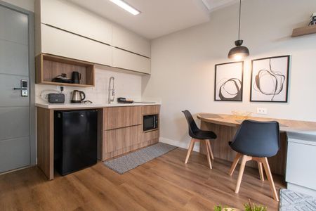 Cozinha - Armários de kitnet/studio para alugar com 1 quarto, 35m² em Cristo Rei, Curitiba