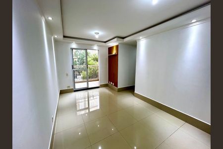 Sala de apartamento para alugar com 3 quartos, 61m² em Vila Endres, Guarulhos