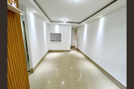 Sala de apartamento para alugar com 3 quartos, 61m² em Vila Endres, Guarulhos
