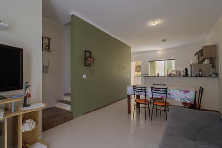Sala/Sala de jantar de casa para alugar com 2 quartos, 66m² em Vila Feital, Mauá