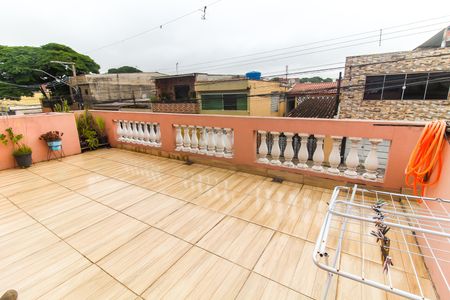 Varanda de casa para alugar com 3 quartos, 140m² em Vila Nova Curuca, São Paulo