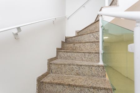 Escada de casa para alugar com 4 quartos, 180m² em Vila Curuçá Velha, São Paulo