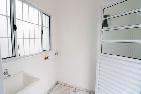 Área de Serviço de casa para alugar com 1 quarto, 50m² em Jardim Neide, São Paulo