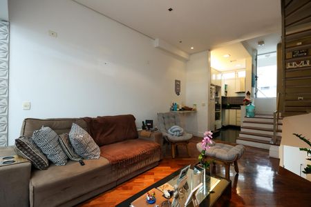 Sala de casa de condomínio à venda com 2 quartos, 200m² em Real Parque, São Paulo