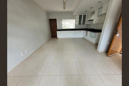 Cozinha de casa para alugar com 2 quartos, 110m² em Tabajaras, Uberlândia