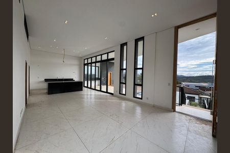 Casa à venda com 4 quartos, 350m² em Vale do Sereno, Nova Lima