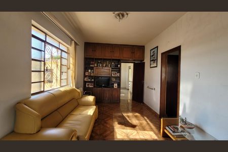 Sala de casa à venda com 5 quartos, 280m² em São Salvador, Belo Horizonte