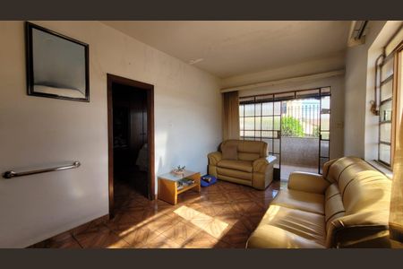 Sala de casa à venda com 5 quartos, 280m² em São Salvador, Belo Horizonte