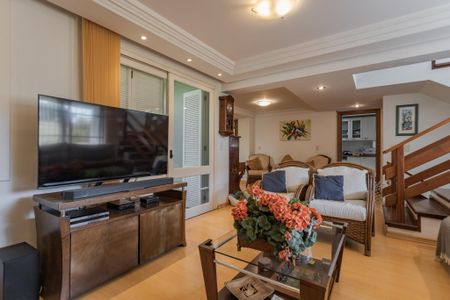 Sala de casa de condomínio à venda com 3 quartos, 260m² em Boa Vista, Porto Alegre