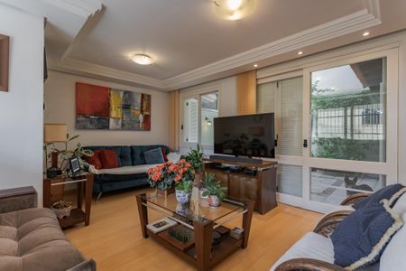 Sala de casa de condomínio à venda com 3 quartos, 260m² em Boa Vista, Porto Alegre