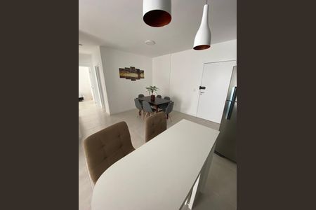 Sala de apartamento para alugar com 2 quartos, 79m² em Campeche Leste, Florianópolis