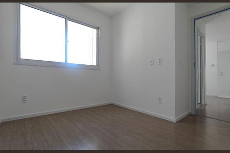 Quarto de apartamento para alugar com 1 quarto, 60m² em Vila Francisco Remeikis, Taboão da Serra