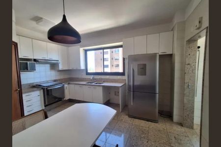 Apartamento para alugar com 4 quartos, 187m² em Belvedere, Belo Horizonte