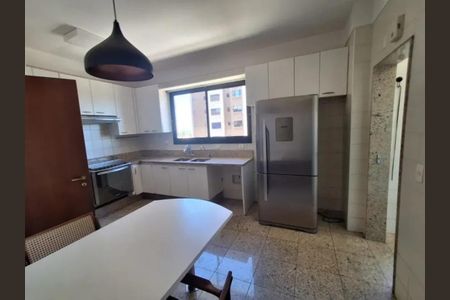 Apartamento para alugar com 4 quartos, 187m² em Belvedere, Belo Horizonte