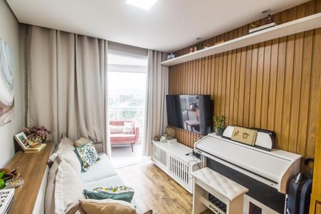 Sala de apartamento para alugar com 2 quartos, 70m² em Empresarial 18 do Forte, Barueri