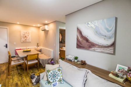 Sala de apartamento para alugar com 2 quartos, 70m² em Empresarial 18 do Forte, Barueri