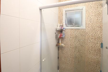 Banheiro de apartamento para alugar com 1 quarto, 50m² em Vila Constança, São Paulo