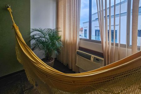 sala de apartamento para alugar com 1 quarto, 48m² em Jardim Virginia, Guarujá