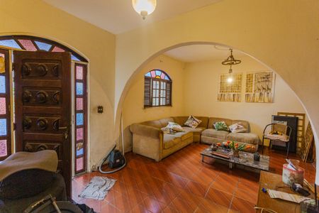 Sala de casa à venda com 3 quartos, 360m² em Casa Branca, Belo Horizonte