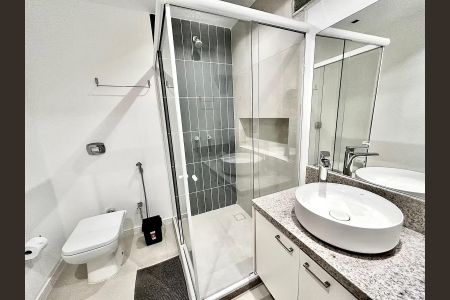 Banheiro de apartamento para alugar com 3 quartos, 97m² em Ipanema, Rio de Janeiro