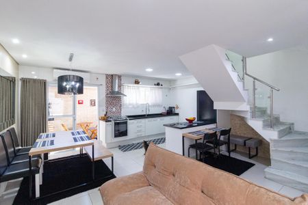 Sala de casa de condomínio à venda com 3 quartos, 90m² em Vila Osasco, Osasco