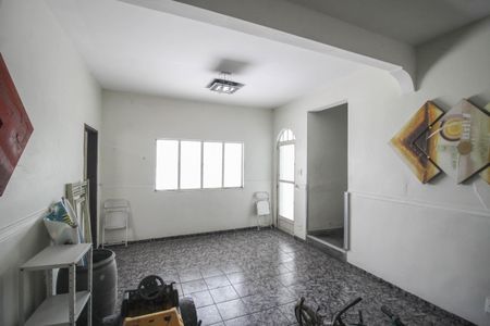 Sala de casa para alugar com 2 quartos, 200m² em Centro, Mesquita