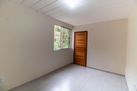 Sala de apartamento para alugar com 2 quartos, 51m² em Santa Rosa, Niterói