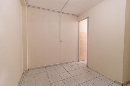 Quarto de casa para alugar com 1 quarto, 35m² em Sítio Cercado, Curitiba