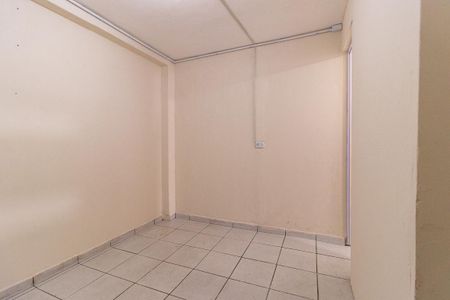 Quarto de casa para alugar com 1 quarto, 35m² em Sítio Cercado, Curitiba
