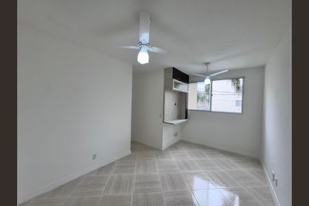 Sala de apartamento para alugar com 3 quartos, 53m² em Vargem Grande, Rio de Janeiro