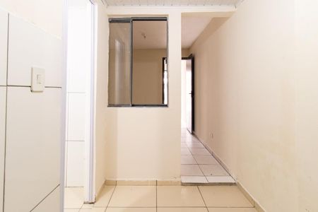 Cozinha de kitnet/studio para alugar com 1 quarto, 30m² em Sítio Cercado, Curitiba