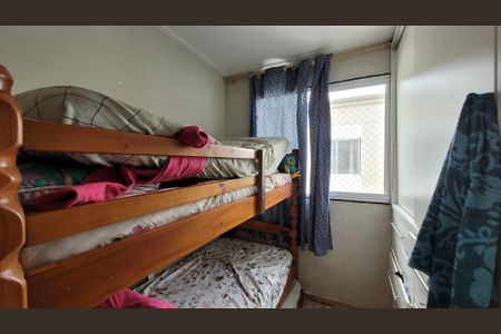 Quarto 02 de apartamento para alugar com 2 quartos, 38m² em Jardim das Oliveiras, Itaquaquecetuba