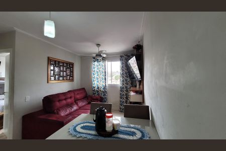 Sala de apartamento para alugar com 2 quartos, 38m² em Jardim das Oliveiras, Itaquaquecetuba