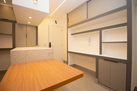 Sala de kitnet/studio para alugar com 1 quarto, 38m² em Sqn 312, Brasília