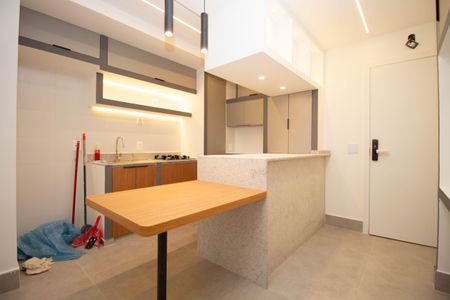 Sala de kitnet/studio para alugar com 1 quarto, 38m² em Sqn 312, Brasília