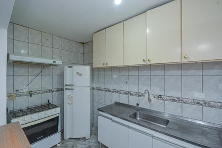 Cozinha de casa para alugar com 1 quarto, 30m² em Cidade Dutra, São Paulo