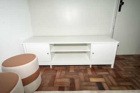 Sala de apartamento para alugar com 1 quarto, 49m² em Passo D’areia, Porto Alegre
