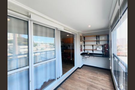 Varanda de kitnet/studio para alugar com 1 quarto, 47m² em Centro, Jundiaí