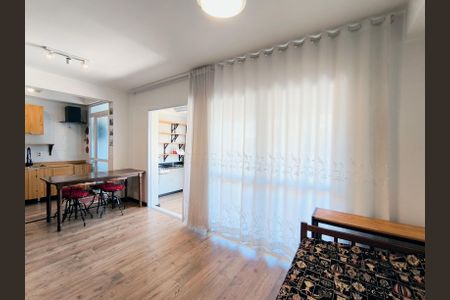 Sala e Quarto de kitnet/studio para alugar com 1 quarto, 47m² em Centro, Jundiaí