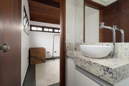 Lavabo 1 de casa para alugar com 3 quartos, 289m² em Vila Rosalia, Guarulhos