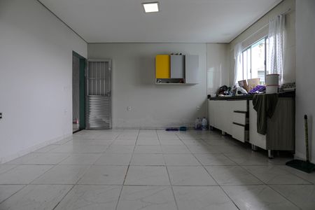 Sala de casa para alugar com 2 quartos, 118m² em Jardim Cecilia, Mogi das Cruzes