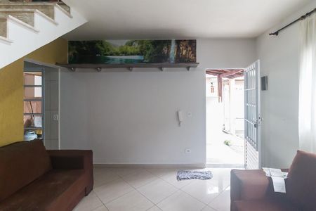 Sala de casa de condomínio para alugar com 2 quartos, 70m² em Jardim Debora, Poá