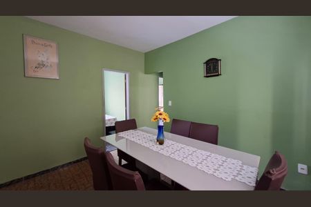 Casa à venda com 5 quartos, 179m² em Concórdia, Belo Horizonte